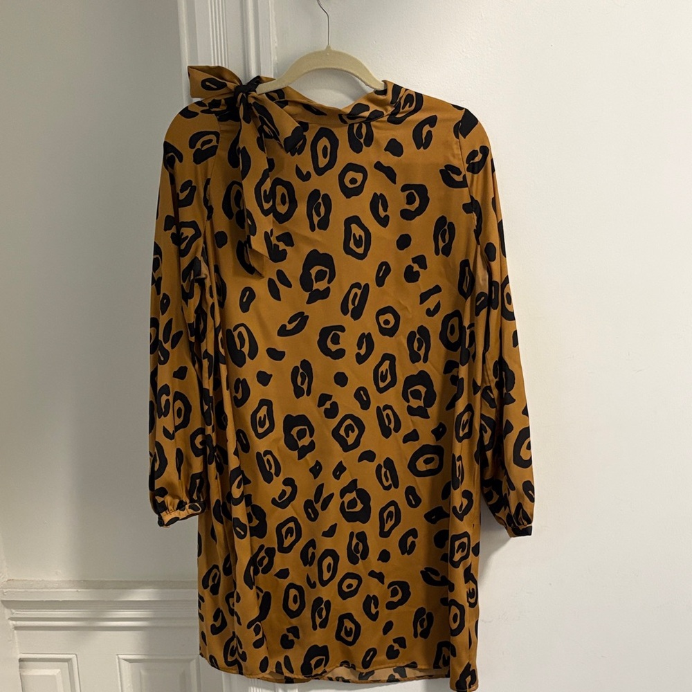 Who What Wear Tan and Black Leopard Print Blouse